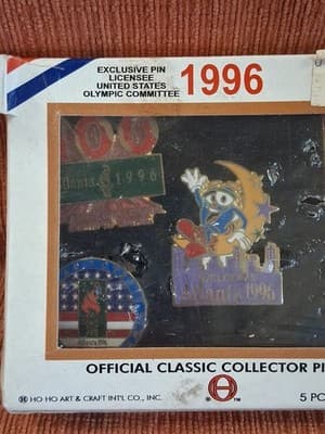 1996 ATLANTA OLYMPIC GAMES OFFICIAL CLASSIC COLLECTOR PIN SET FIVE PINS CASE #2 - Thumbnail 2