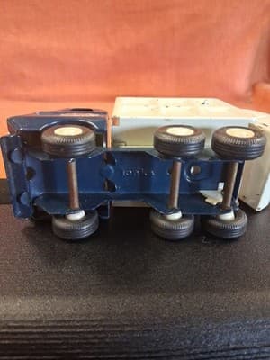 Vintage 1970s Tonka Garbage Truck Pressed Steel Metal 5.5" Garbage Truck USA - Thumbnail 9