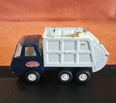 Vintage 1970s Tonka Garbage Truck Pressed Steel Metal 5.5" Garbage Truck USA