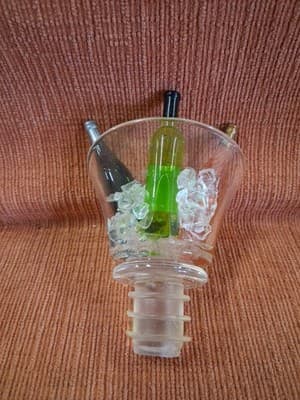 Acrylic “Le Grand” Wine Tub Stopper - Thumbnail 3
