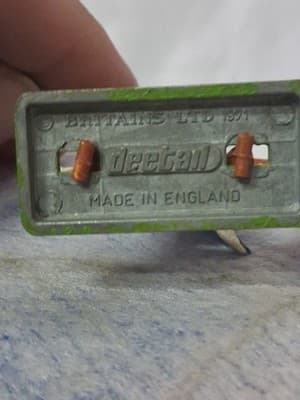 Britains LTD Deetail Wild West Indian Chief figure Gun & Spear 1971 Metal Base - Thumbnail 3