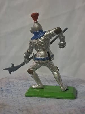 Britains Deetail 1971 Knight w Halberd Medieval Figure 2.5" - Thumbnail 2