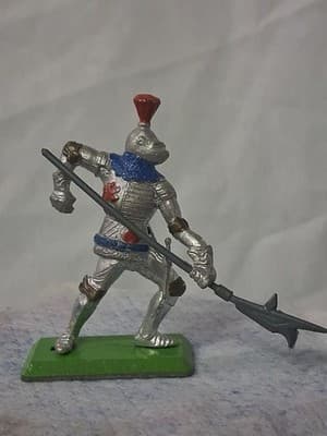 Britains Deetail 1971 Knight w Halberd Medieval Figure 2.5"