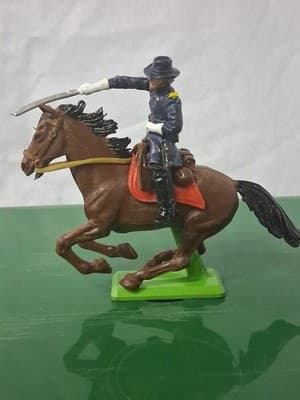 Britains Deetail Union Cavalry Officer Made in England 1971
