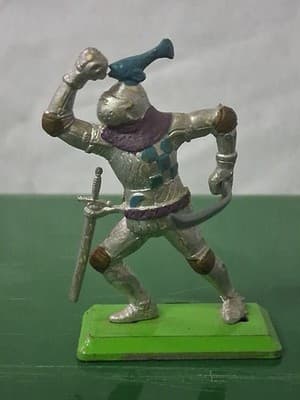 Britains Deetail Medieval Knight Figure 1971 England Toy Soldier w/ Sword