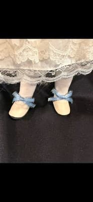 Dynasty Doll Collection AMBER Porcelain Doll IN BOX - 16 1/2" Tall Lovely - Thumbnail 3