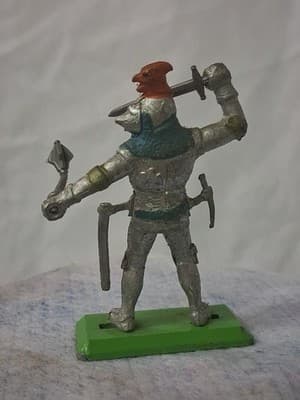 Britains Deetail 1971 Knight w Halberd Medieval Figure 2.5" - Thumbnail 2