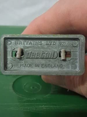 Britains Toy Soldier Plastic Civil War CONFEDERATE SOLDIER Metal Base Vintage - Thumbnail 3