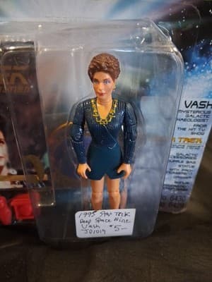 Vintage 1995 Playmates Star Trek DS9 VASH Action Figure 6429 New on Card - Thumbnail 3