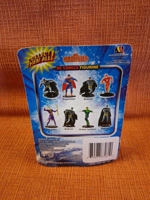 DC Comics Mini Figurines Lot Of 8 NEW/SEALED - Complete Set - Thumbnail 9