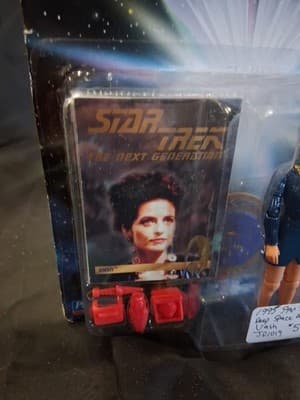 Vintage 1995 Playmates Star Trek DS9 VASH Action Figure 6429 New on Card - Thumbnail 2