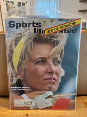 Archery NANCY VONDERHEIDE Sports Illustrated SI Full Magazine July 1963