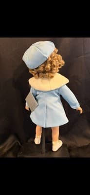 SHIRLEY TEMPLE MAKES HER MARK 17" PORCELAIN DOLL BY ELKE HUTCHENS DANBURY MINT - Thumbnail 4