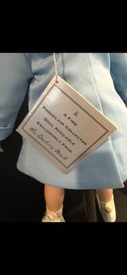 SHIRLEY TEMPLE MAKES HER MARK 17" PORCELAIN DOLL BY ELKE HUTCHENS DANBURY MINT - Thumbnail 5