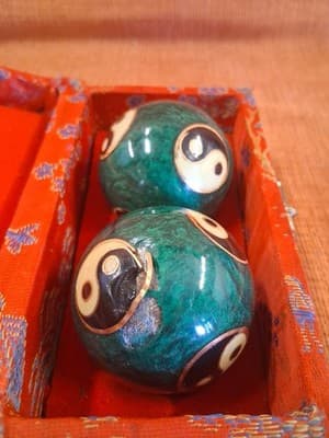 Small Chinese Baoding Balls Yin Yang Blue Green Red Box - Thumbnail 5