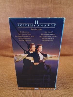 Titanic (VHS, 1998, 2-Tape Set, Leonardo DiCaprio) - Thumbnail 3