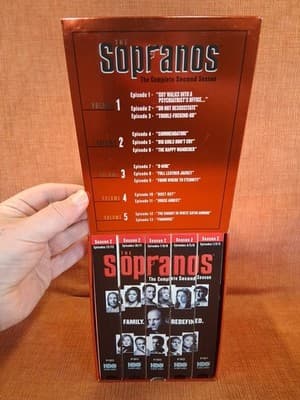 The Sopranos Complete Second Season VHS 5 Tape Set 13 Episodes HBO Series in Box - Thumbnail 2