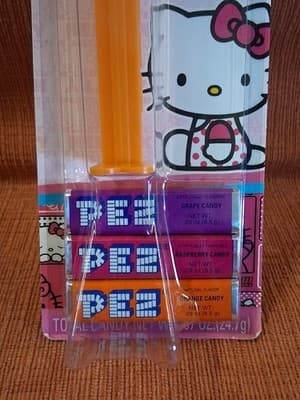 2013 PEZ CANDY DISPENSER SANRIO HELLO KITTY BADTZ MARU NEW IN PACKAGE - Thumbnail 4