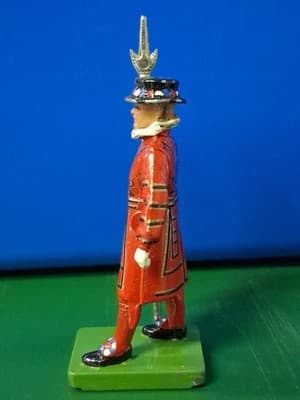 Britains England Diecast Beefeater Yeoman Warder 1990 - Thumbnail 4