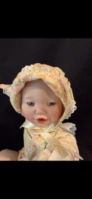 Decorative Baby Doll Yolanda Bello Lisa Porcelain Edwin Knowles 1989 Collectible - Thumbnail 5