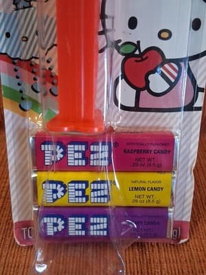 Vintage 2010 PEZ Sanrio Hello Kitty Candy & Dispenser on Card Sealed, Collector - Thumbnail 3