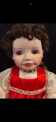 Porcelain Dolls~Ashton Drake Galleries " Natasha" by Kathy Berry-Hippensteel - Thumbnail 3