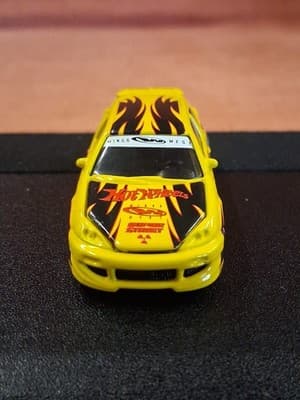 RARE Hot Wheels 100% Collectibles Ford Focus Tuner Race Car Yellow / Black - Thumbnail 4
