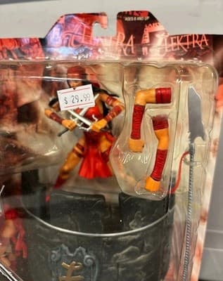 Marvel Diamond Select Elektra 7” Figure & Base Daredevil Marvel Legends NIP - Thumbnail 2
