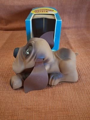 Vintage 1983 Mighty Hungry Hound Dog Coin Bank battery Op. Missing Battery Case - Thumbnail 6