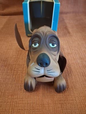 Vintage 1983 Mighty Hungry Hound Dog Coin Bank battery Op. Missing Battery Case - Thumbnail 5