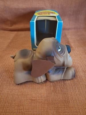 Vintage 1983 Mighty Hungry Hound Dog Coin Bank battery Op. Missing Battery Case - Thumbnail 8