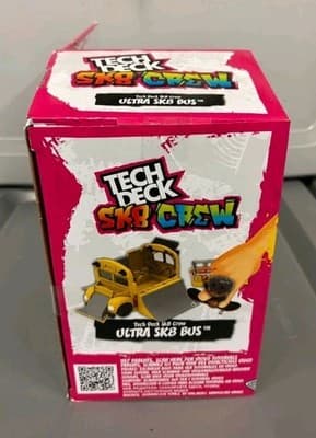 Tech Deck Sk8 Crew Ultra Sk8 Bus & Storage Playset - Thumbnail 2