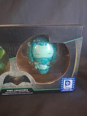 Funko Dorbz Batman v Superman and Aquaman 2 Pack Legion of Collections Exclusive - Thumbnail 3