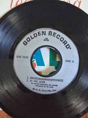 Vintage Golden Record MY FIRST ALPHABET SONG 45rpm 1959 - Thumbnail 4