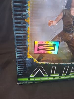 Kenner Alien Resurrection LT. Ripley Action Figure MIB Sealed #7400 (B72) - Thumbnail 5