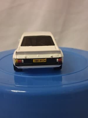 Hot Wheels 2023 Ford Escort RS 2000 White Loose - Thumbnail 4