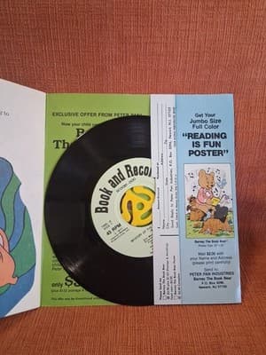 Hanna Barbera SCOOBY DOO and The Mystery Of The Strange Paw Prints Book & Record - Thumbnail 3