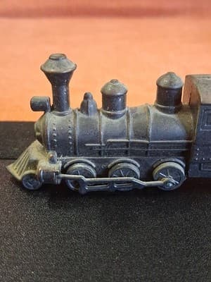 Vintage Diecast Metal TRAIN ENGINE Pencil Sharpener Locomotive Made In Hong Kong - Thumbnail 7