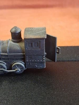 Vintage Diecast Metal TRAIN ENGINE Pencil Sharpener Locomotive Made In Hong Kong - Thumbnail 6