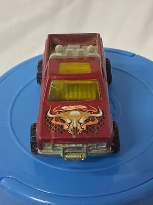 Hot Wheels Bywayman Red Chevrolet Pickup Truck 1:64 Diecast Gold Wheels 1977 - Thumbnail 5