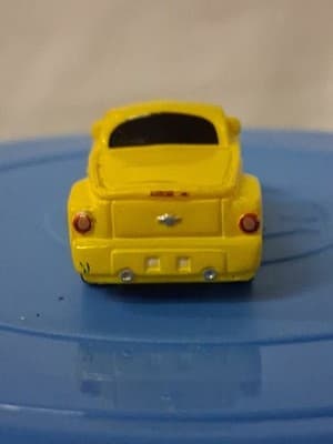 Playmates Speedeez Micro Size Roller Ball Chevy SSR CONCEPT Yellow 2003 - Thumbnail 4