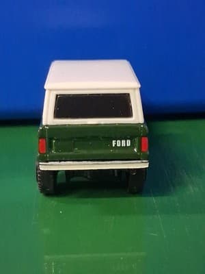 Adventure Force 1966 Ford BRONCO SUV Maisto Die cast Metal Off Road Truck Green - Thumbnail 4