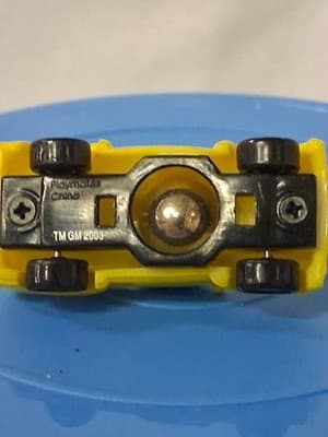Playmates Speedeez Micro Size Roller Ball Chevy SSR CONCEPT Yellow 2003 - Thumbnail 5