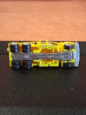 Hot Wheels Micro Planet Yellow Tow Truck "Tow Patrol" Loose 1997 - Thumbnail 7