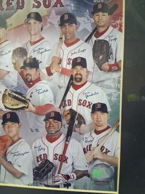 collectable 2007 Boston Red Sox World Series Team Photo W/ facsimile Signatures - Thumbnail 3