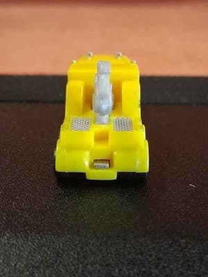 Hot Wheels Micro Planet Yellow Tow Truck "Tow Patrol" Loose 1997 - Thumbnail 6