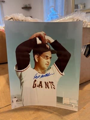 Hoyt Wilhelm Signed Autographed Glossy 8x10 Photo New York Giants - Thumbnail 2