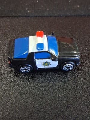 Very Rare- Micro Machines, Hasbro, Police Chevy - Chevrolet 80’s Camaro Coupe - Thumbnail 2