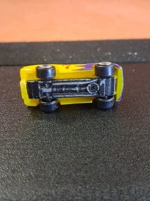 1996 Micro Machines Race Truck #7 Yellow with Purple Flames - VIntage - Thumbnail 5