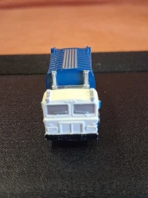 Hasbro Micro Machines City Streets Garbage Truck - Thumbnail 3